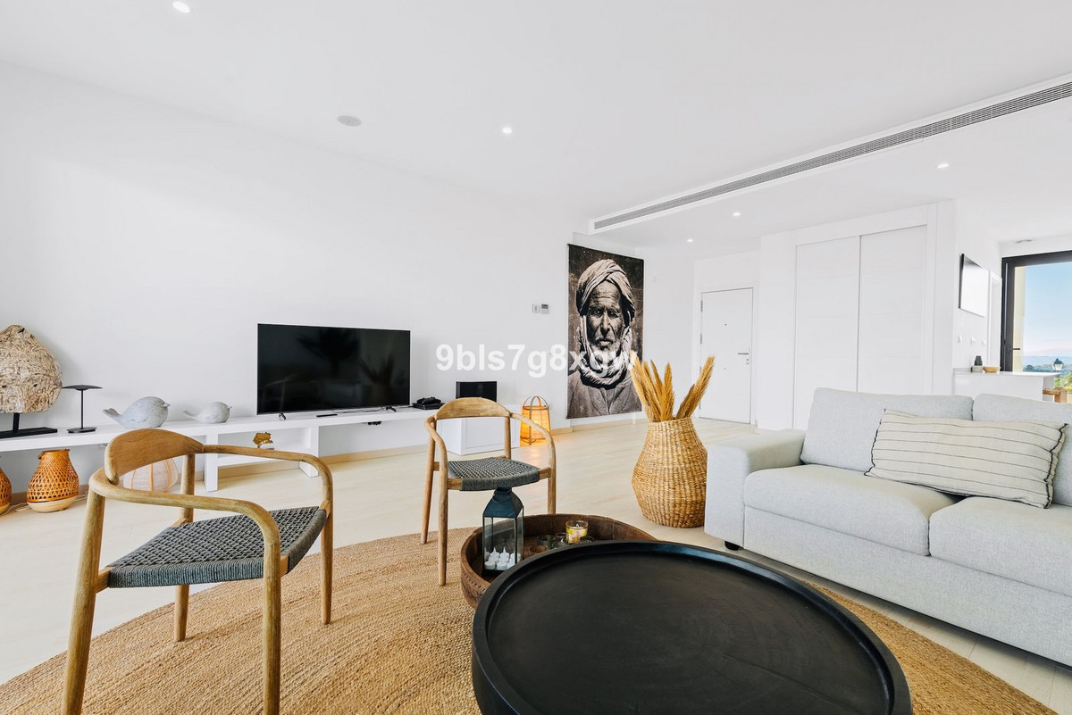Te koop Middle Floor Apartment Costa Del Sol Casares Playa € 649.000,-