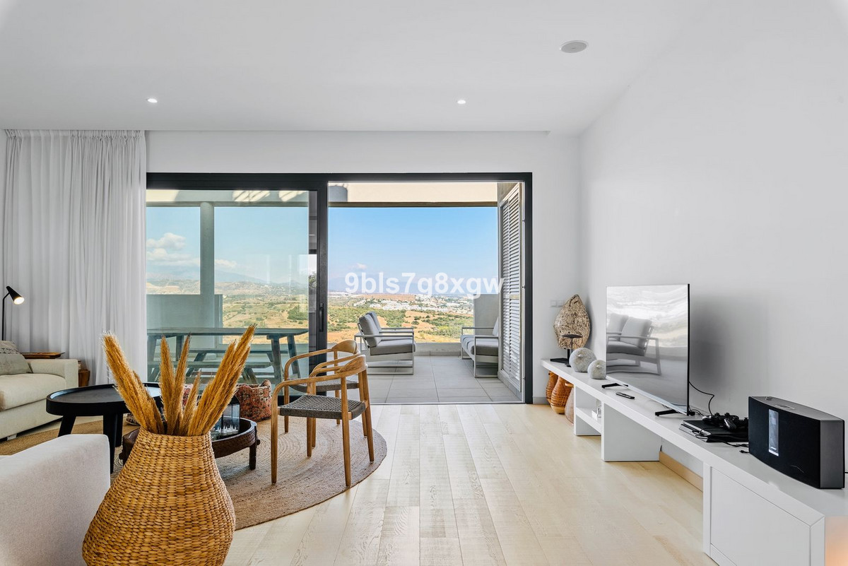 Te koop Middle Floor Apartment Costa Del Sol Casares Playa € 649.000,-