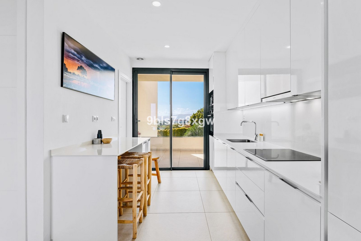 Te koop Middle Floor Apartment Costa Del Sol Casares Playa € 649.000,-