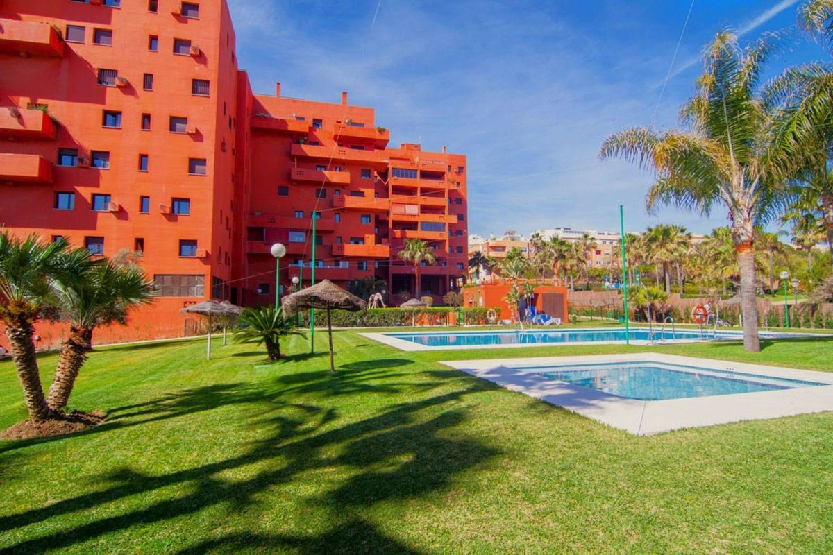 Te koop Middle Floor Apartment Costa Del Sol Estepona € 320.000,-