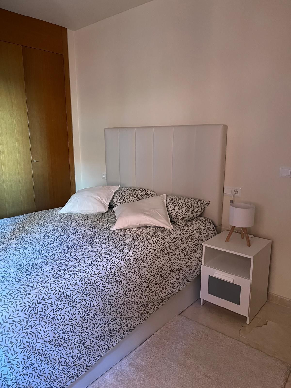 Te koop Middle Floor Apartment Costa Del Sol Estepona € 320.000,-