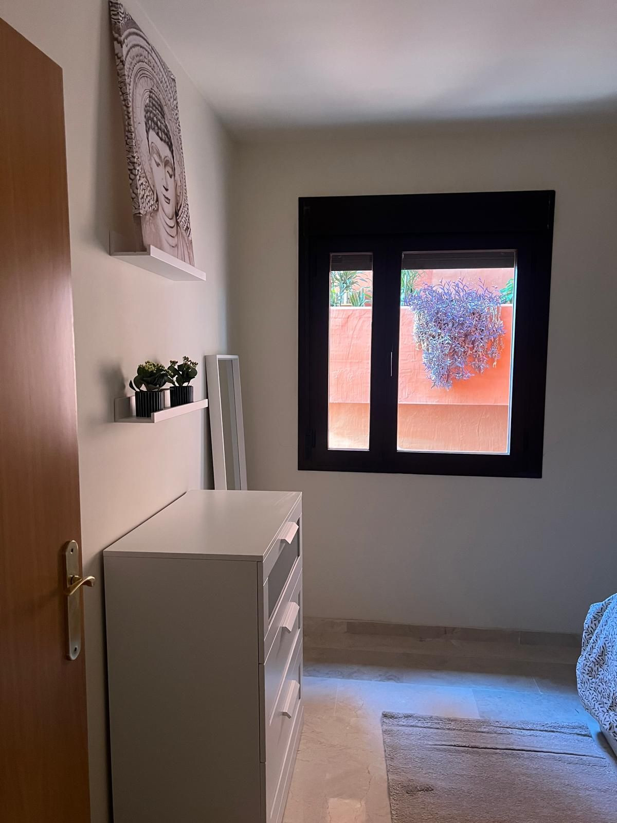Te koop Middle Floor Apartment Costa Del Sol Estepona € 320.000,-