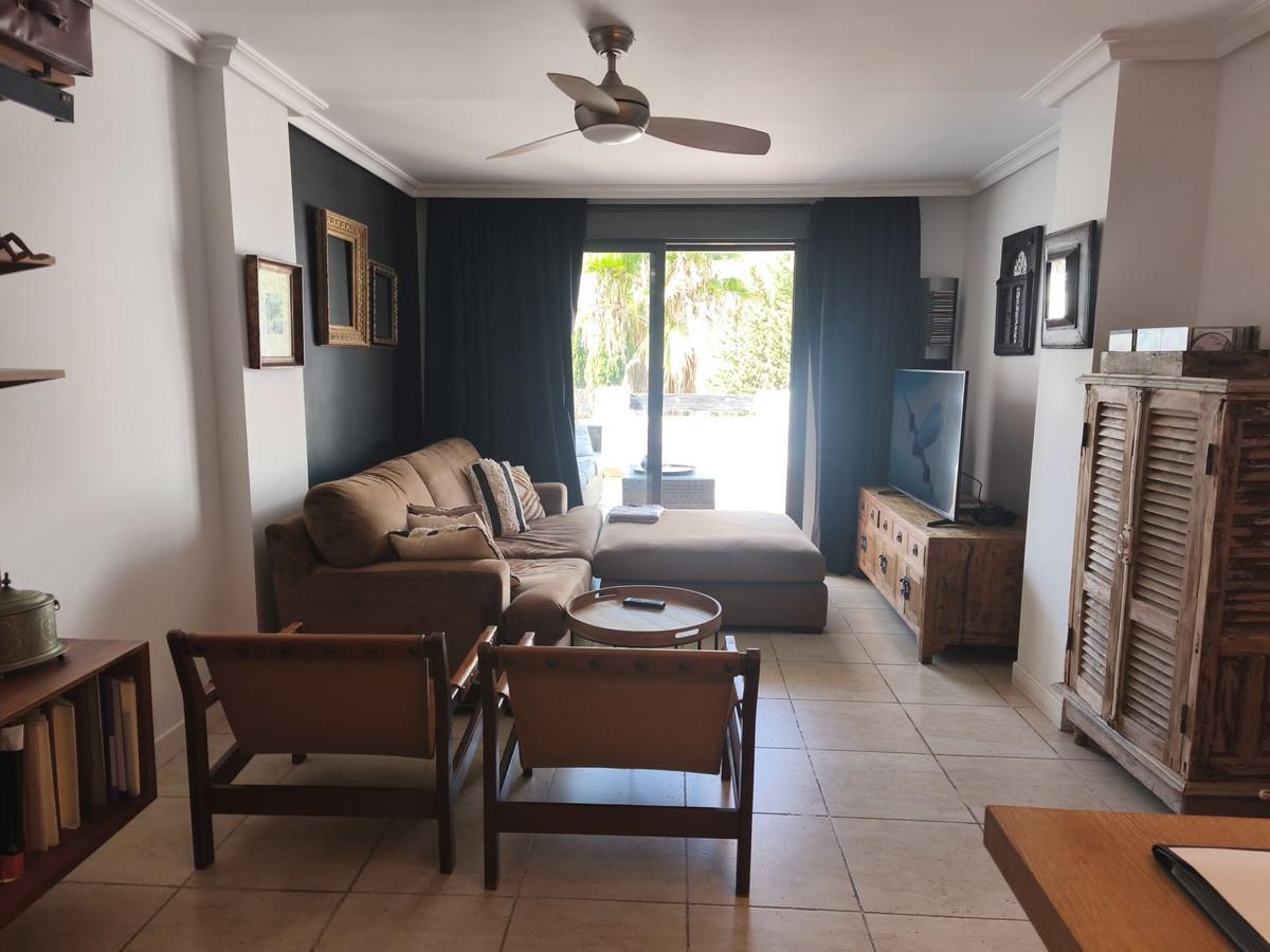 Te koop Middle Floor Apartment Costa Del Sol Estepona € 360.000,-