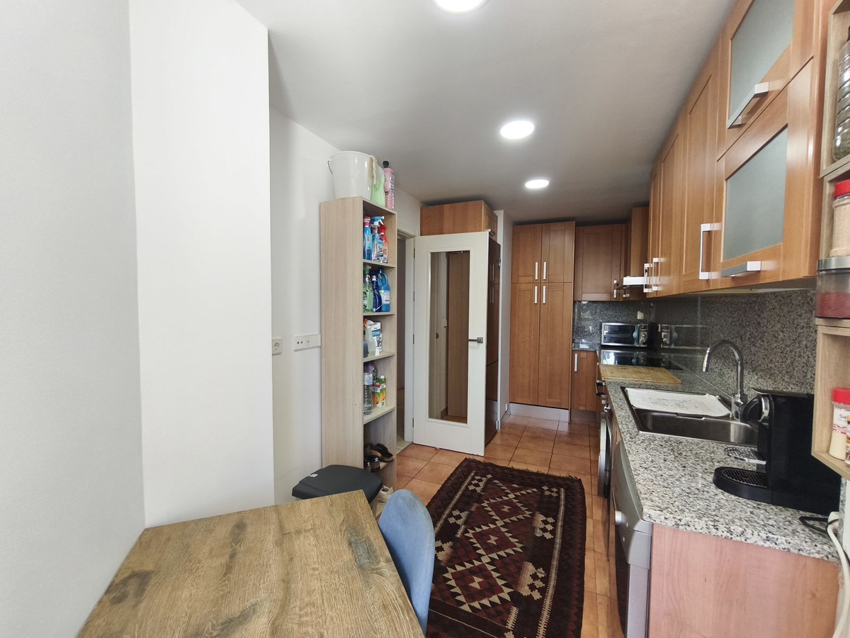 Te koop Middle Floor Apartment Costa Del Sol Estepona € 360.000,-