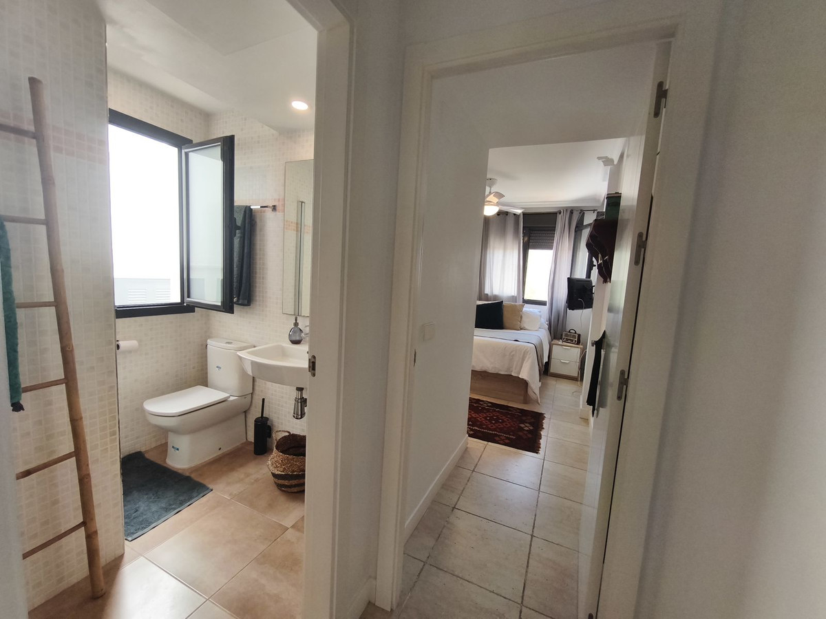 Te koop Middle Floor Apartment Costa Del Sol Estepona € 360.000,-