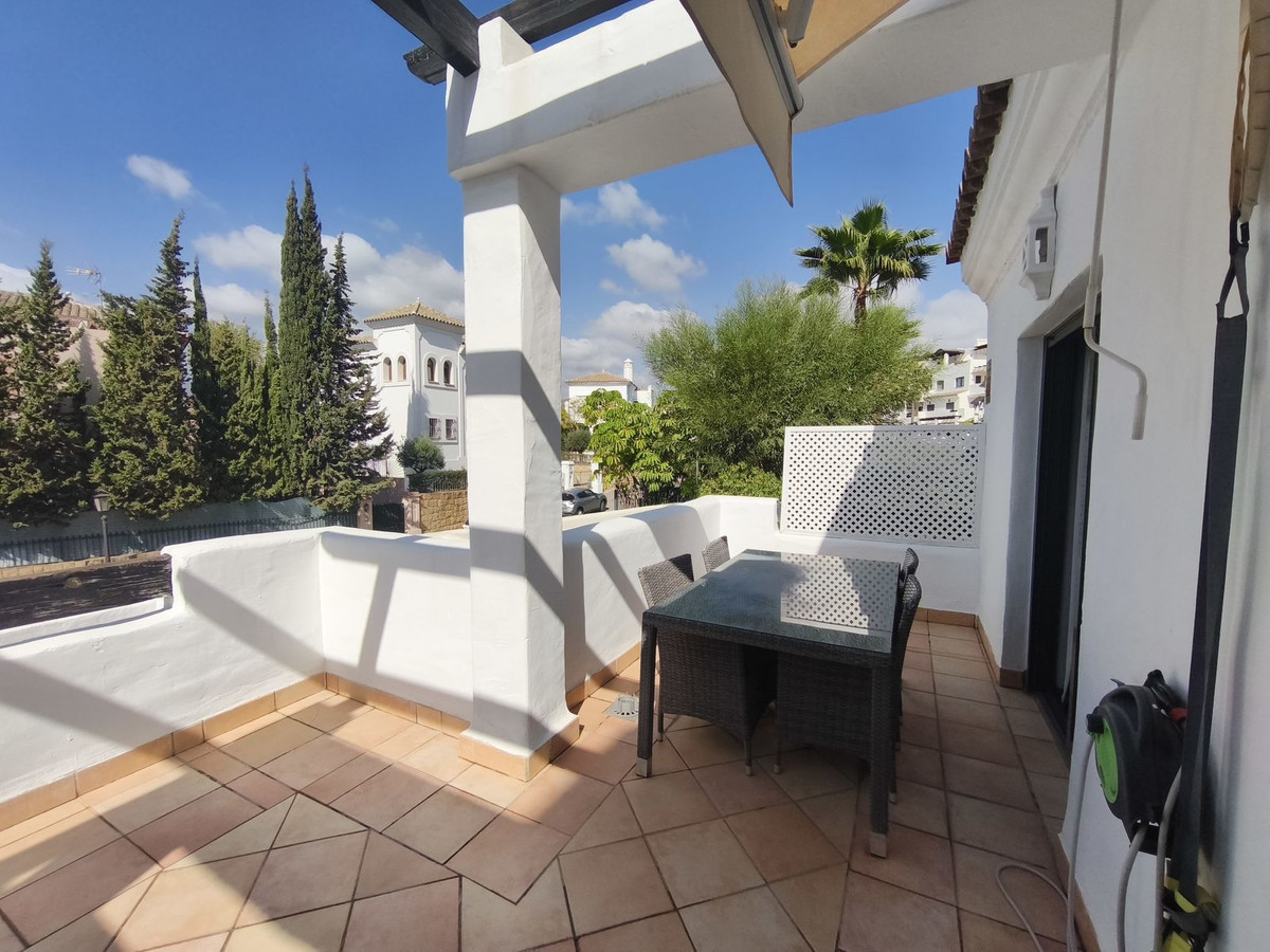 Te koop Middle Floor Apartment Costa Del Sol Estepona € 360.000,-