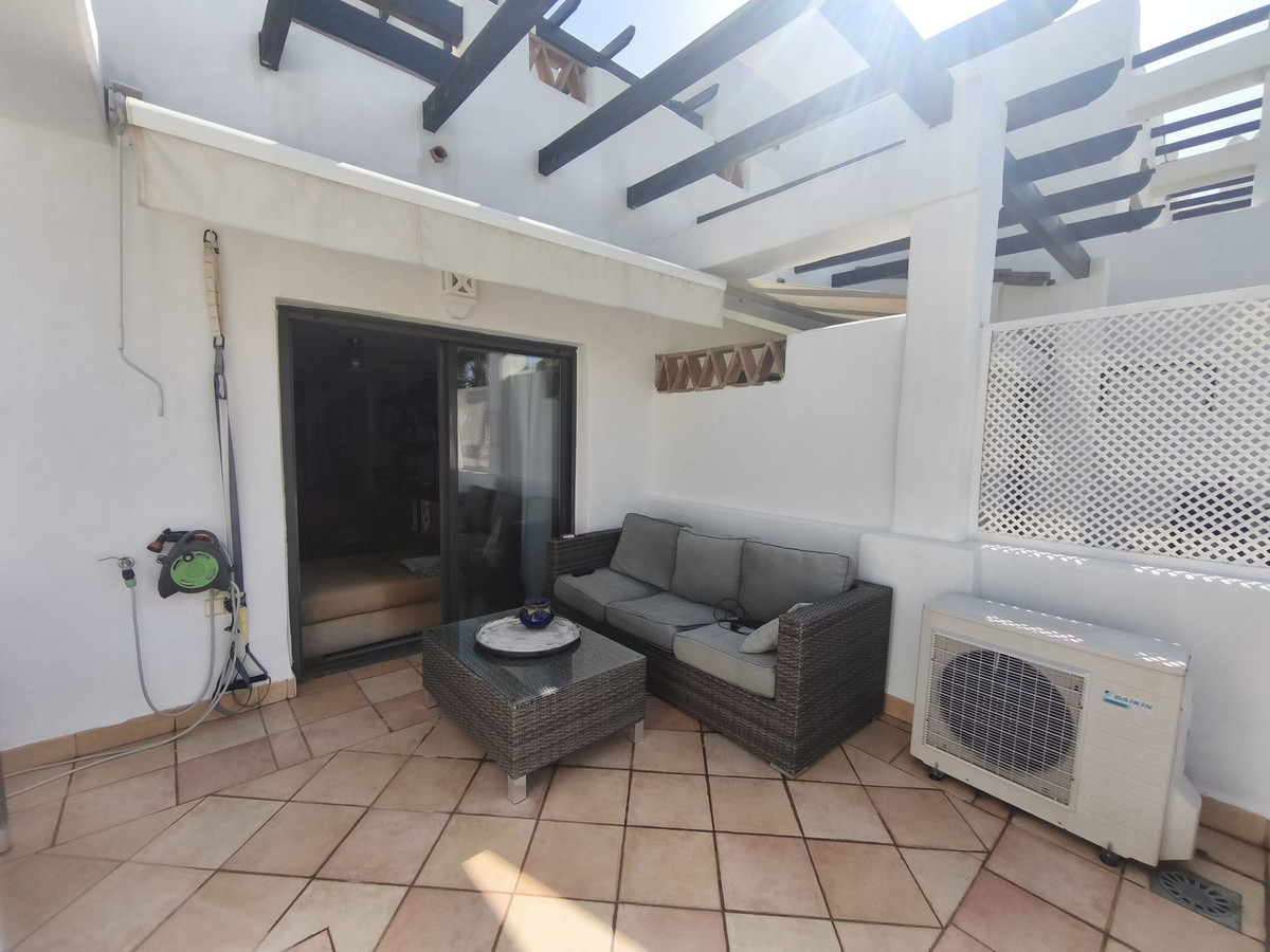 Te koop Middle Floor Apartment Costa Del Sol Estepona € 360.000,-