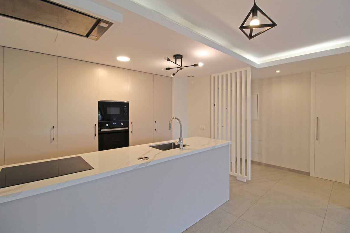 Te koop Middle Floor Apartment Costa Del Sol San Pedro De Alcántara € 400.000,-
