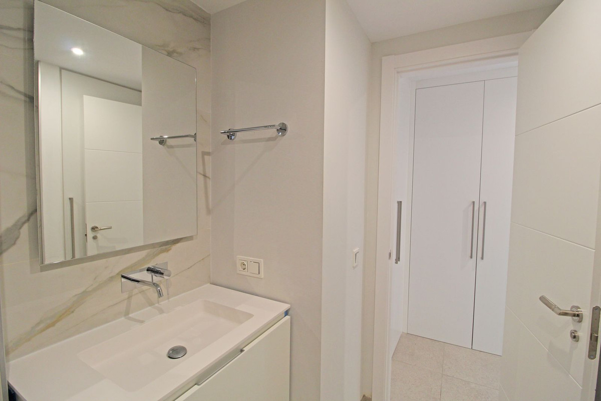 Te koop Middle Floor Apartment Costa Del Sol San Pedro De Alcántara € 400.000,-