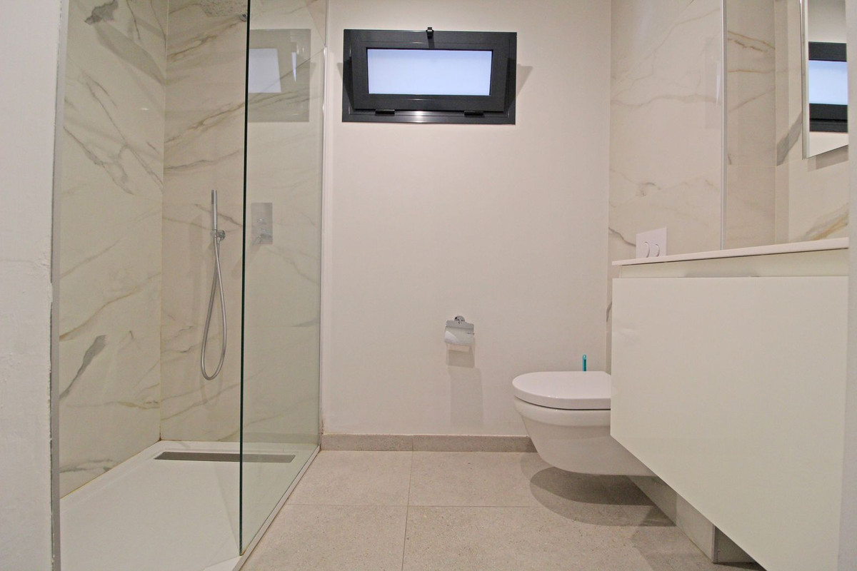 Te koop Middle Floor Apartment Costa Del Sol San Pedro De Alcántara € 400.000,-