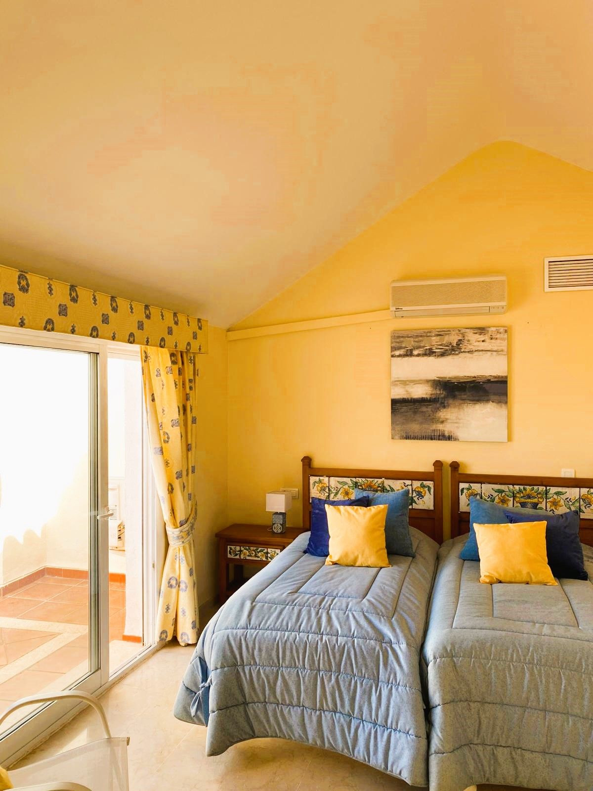 Te koop Penthouse Duplex Costa Del Sol Elviria € 595.000,-