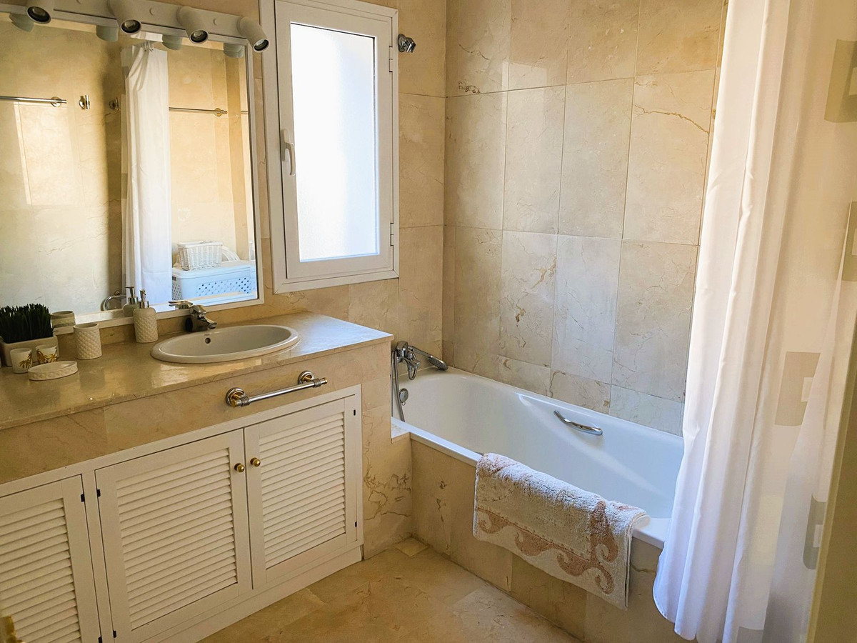 Te koop Penthouse Duplex Costa Del Sol Elviria € 595.000,-