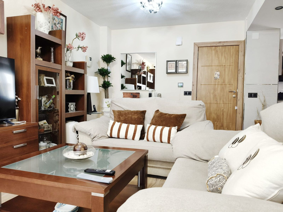 Te koop Middle Floor Apartment Costa Del Sol Montemar € 357.000,-