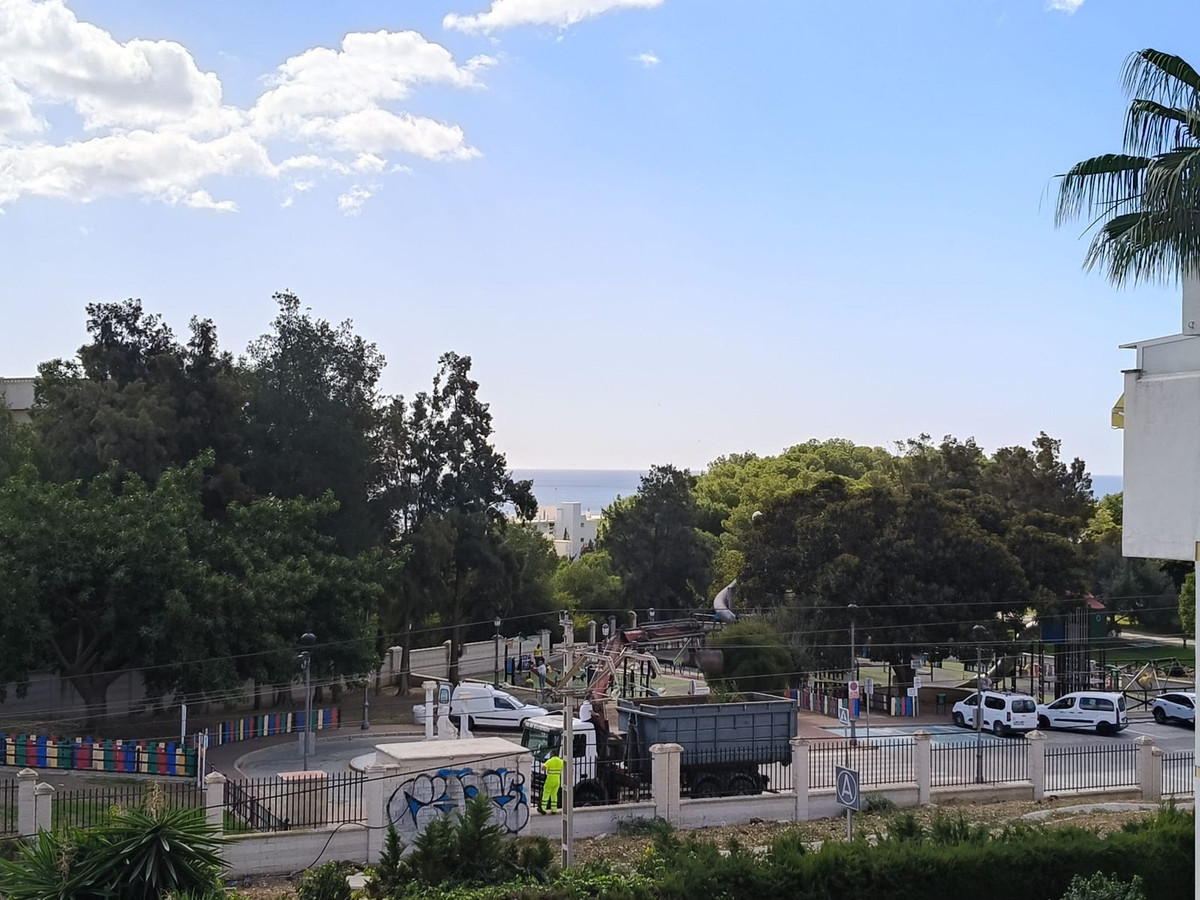 Te koop Middle Floor Apartment Costa Del Sol Montemar € 357.000,-