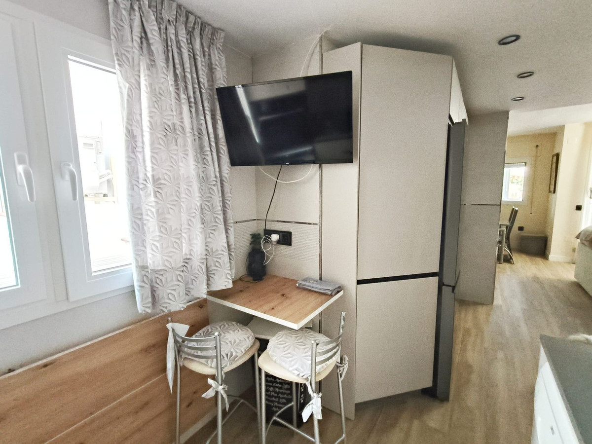 Te koop Middle Floor Apartment Costa Del Sol Montemar € 357.000,-