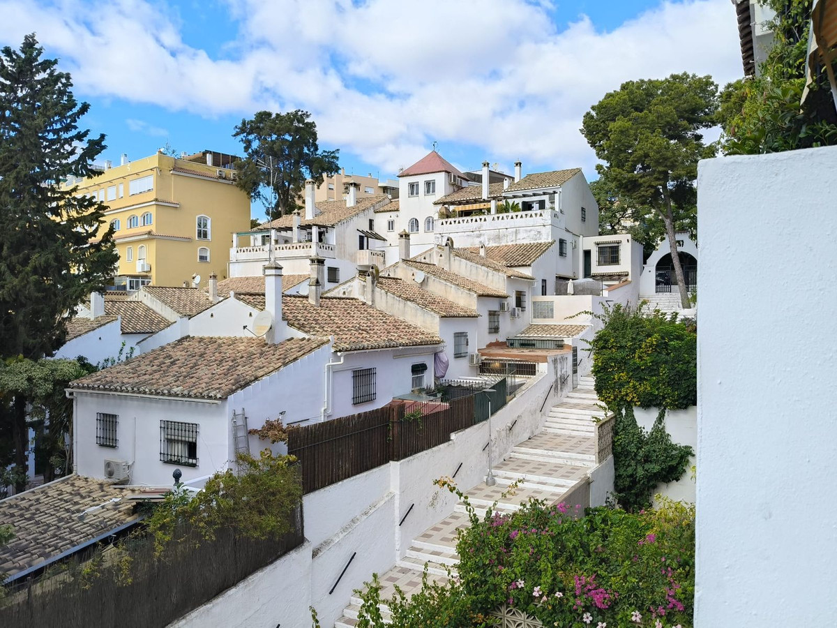 Te koop Middle Floor Apartment Costa Del Sol Montemar € 357.000,-