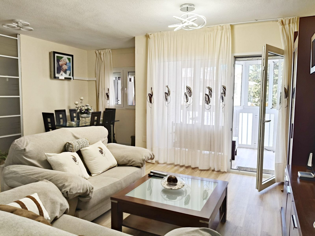 Te koop Middle Floor Apartment Costa Del Sol Montemar € 357.000,-