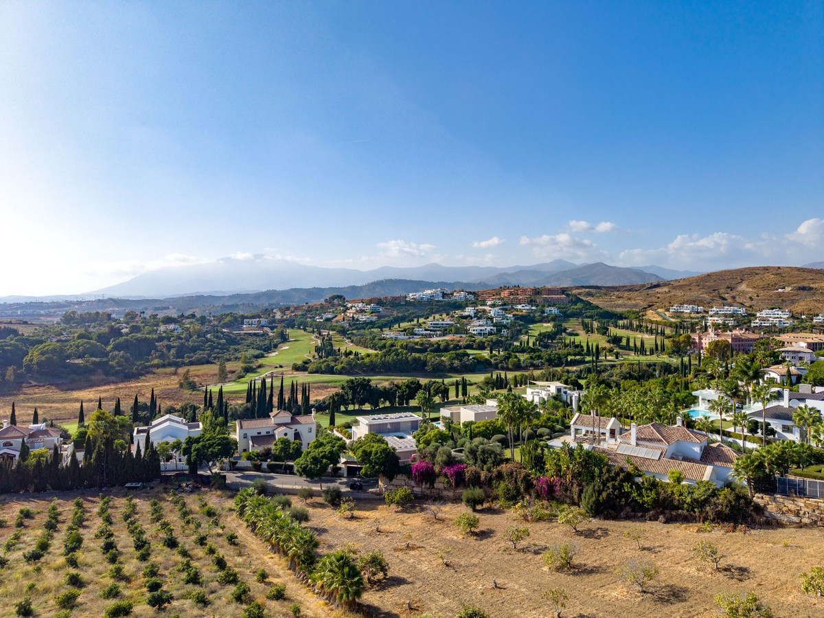 Te koop Middle Floor Apartment Costa Del Sol Estepona € 390.000,-