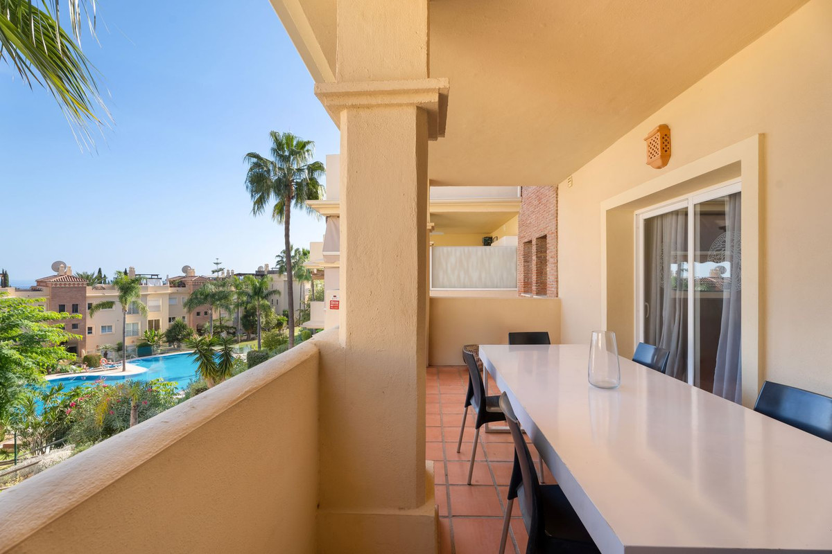 Te koop Middle Floor Apartment Costa Del Sol Estepona € 390.000,-