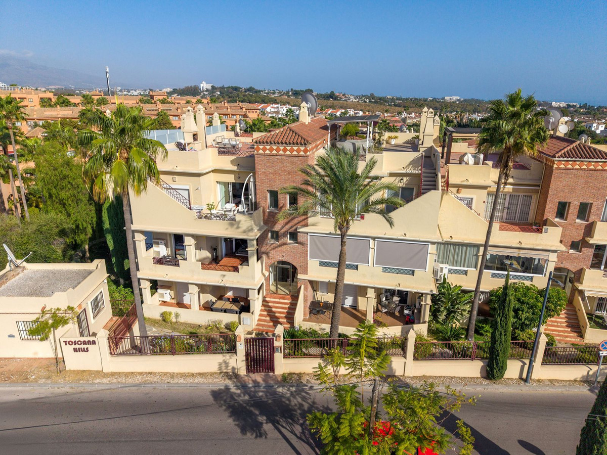 Te koop Middle Floor Apartment Costa Del Sol Estepona € 390.000,-