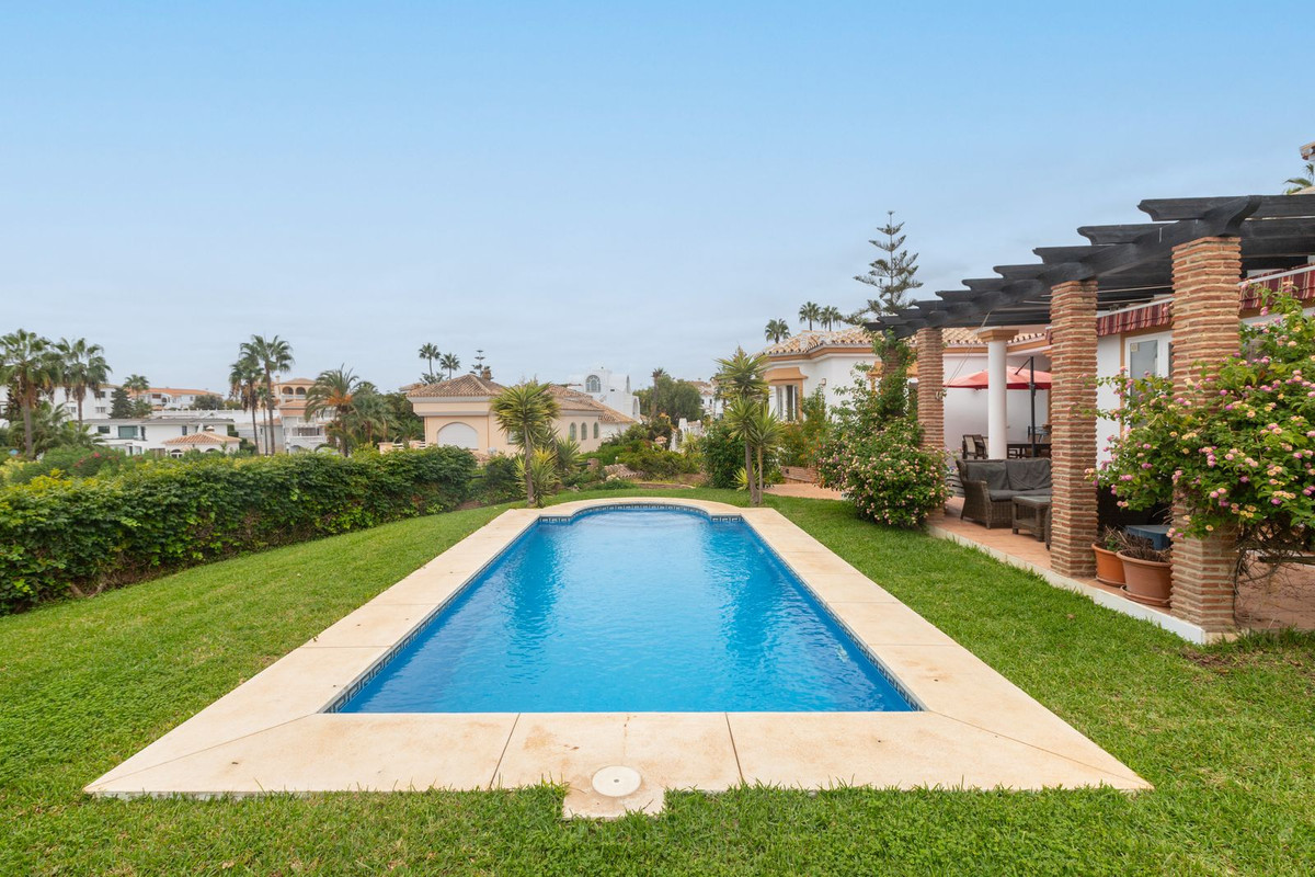 Te koop Vrijstaande Villa Costa Del Sol Mijas Costa € 1.100.000,-