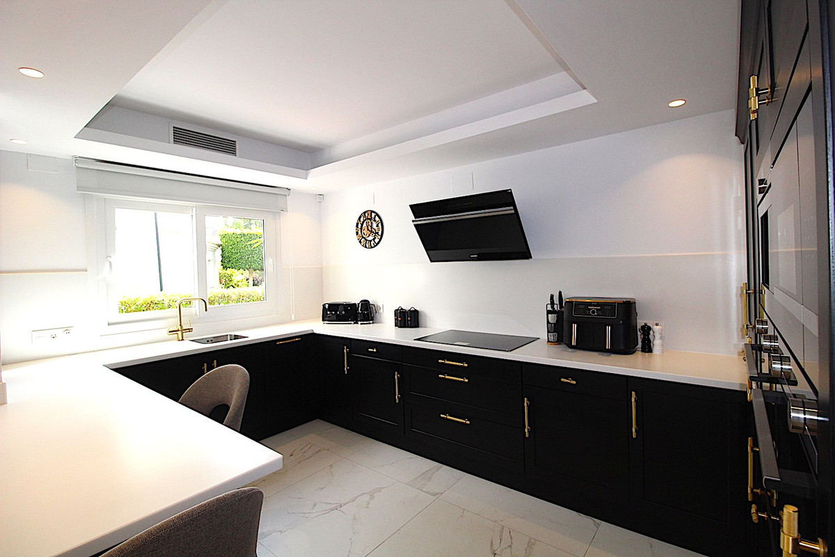 Te koop Gelijkvloers appartement Costa Del Sol San Pedro De Alcántara € 1.895.000,-