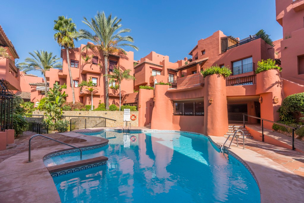 Te koop Middle Floor Apartment Costa Del Sol Marbella € 625.000,-