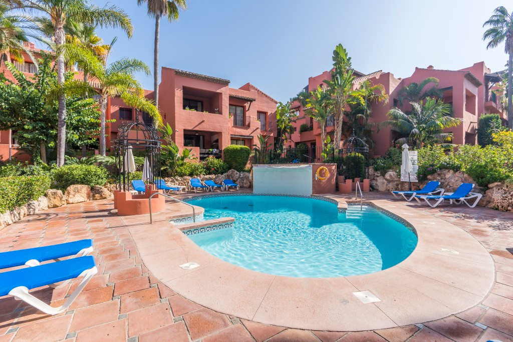 Te koop Middle Floor Apartment Costa Del Sol Marbella € 625.000,-