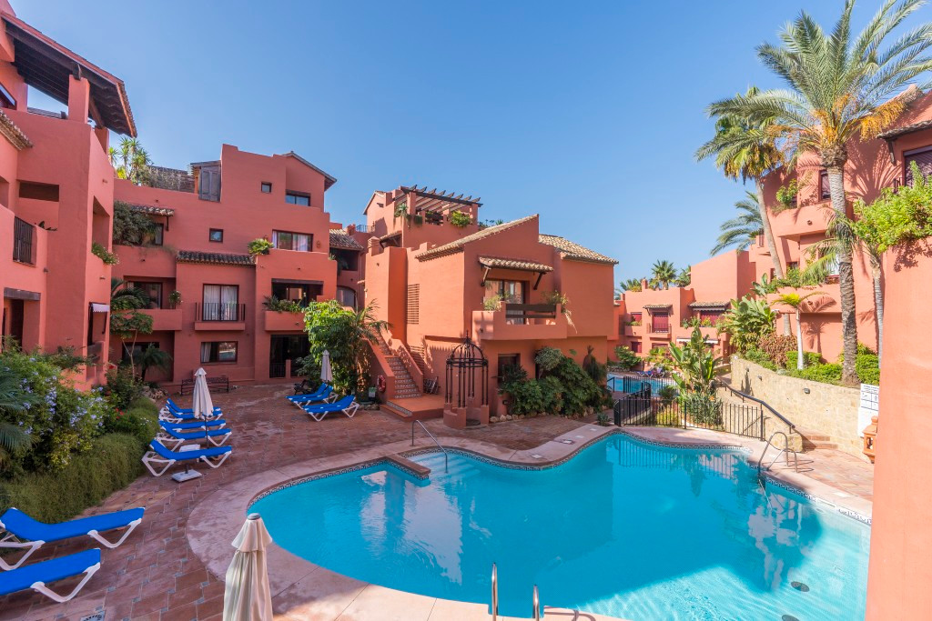 Te koop Middle Floor Apartment Costa Del Sol Marbella € 625.000,-