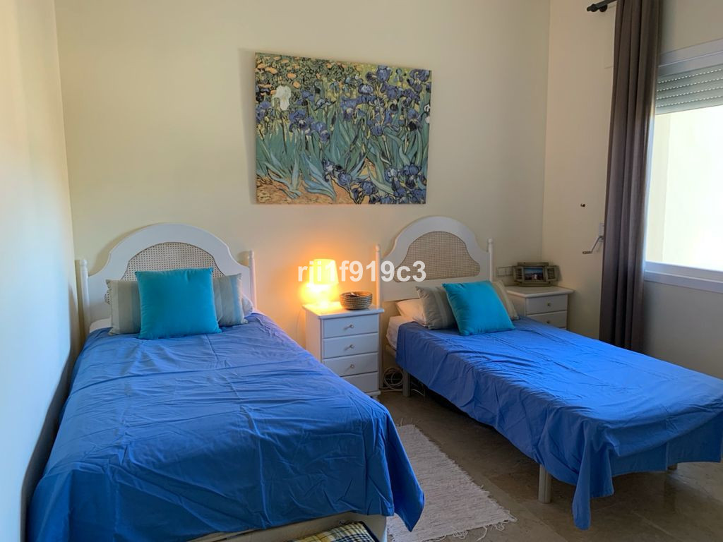 Te koop Middle Floor Apartment Costa Del Sol Elviria € 479.000,-