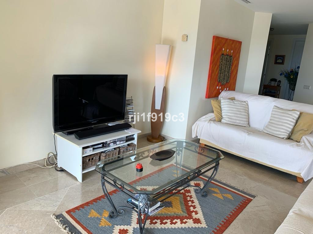 Te koop Middle Floor Apartment Costa Del Sol Elviria € 479.000,-