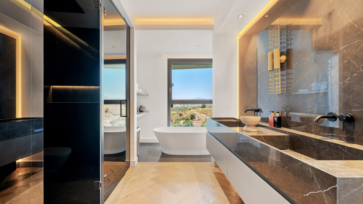 Te koop Vrijstaande Villa Costa Del Sol El Rosario € 6.500.000,-