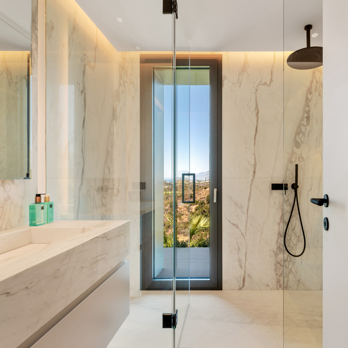 Te koop Vrijstaande Villa Costa Del Sol El Rosario € 6.500.000,-