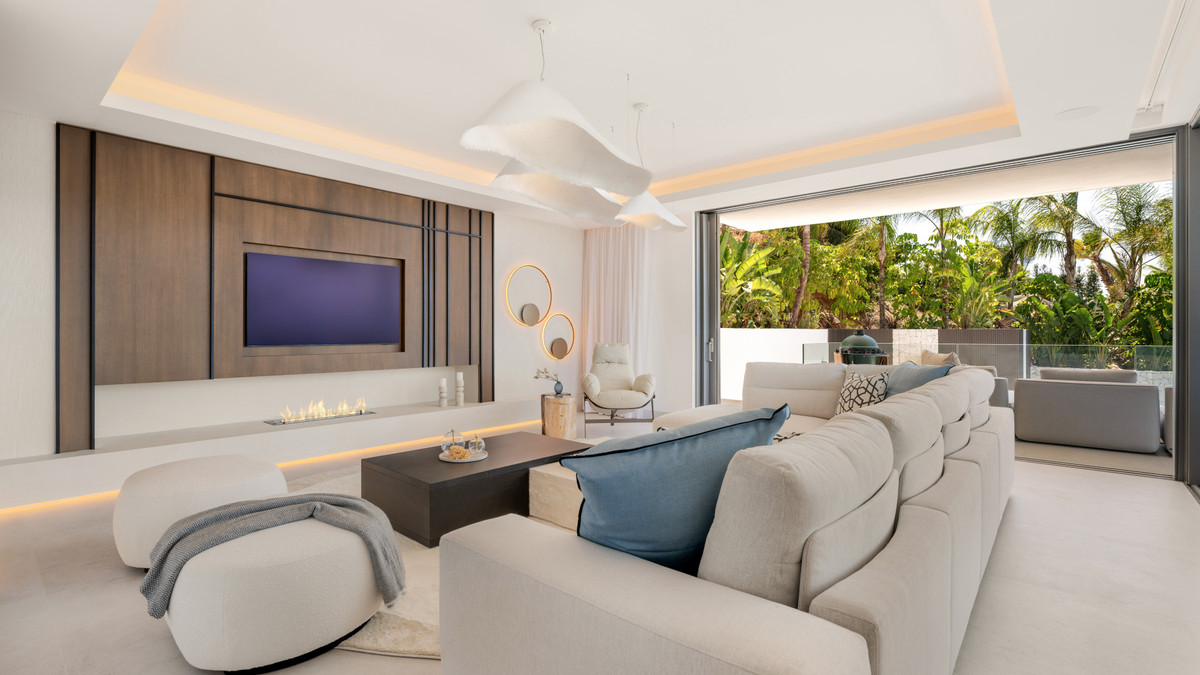 Te koop Vrijstaande Villa Costa Del Sol El Rosario € 6.500.000,-