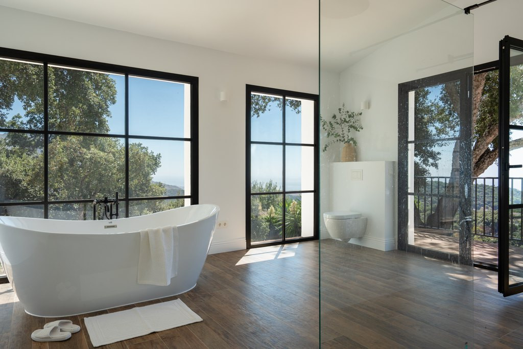 Te koop Finca - Cortijo Costa Del Sol Casares € 1.550.000,-