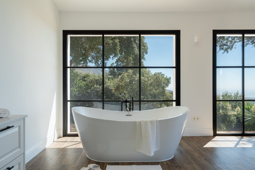 Te koop Finca - Cortijo Costa Del Sol Casares € 1.550.000,-