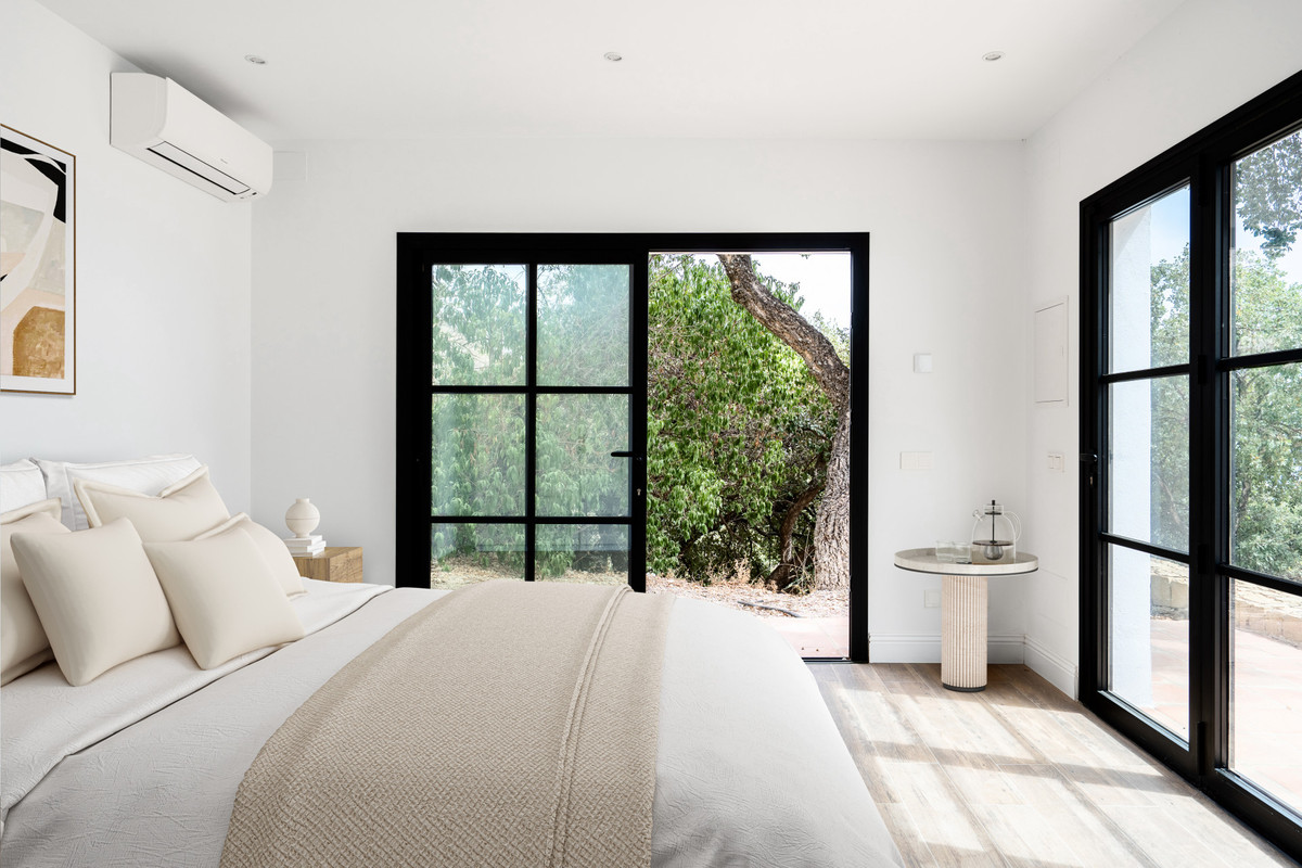 Te koop Finca - Cortijo Costa Del Sol Casares € 1.550.000,-