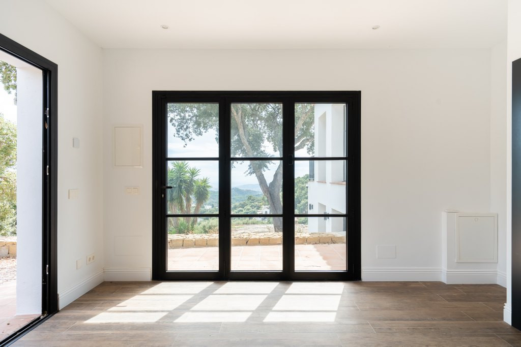 Te koop Finca - Cortijo Costa Del Sol Casares € 1.550.000,-