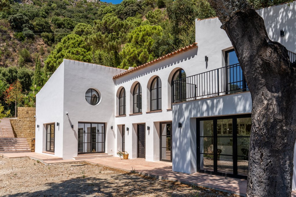 Te koop Finca - Cortijo Costa Del Sol Casares € 1.550.000,-