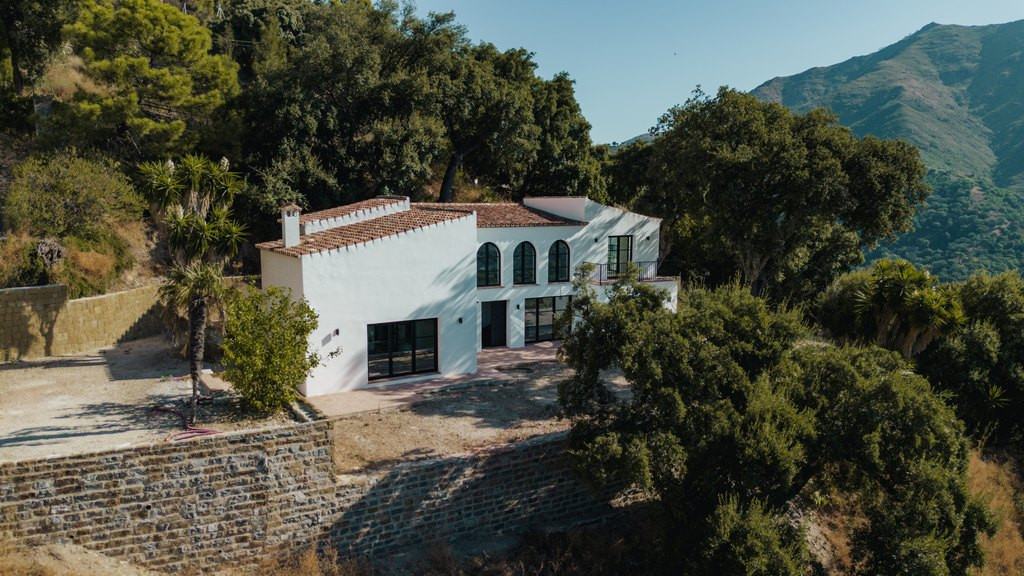 Te koop Finca - Cortijo Costa Del Sol Casares € 1.550.000,-