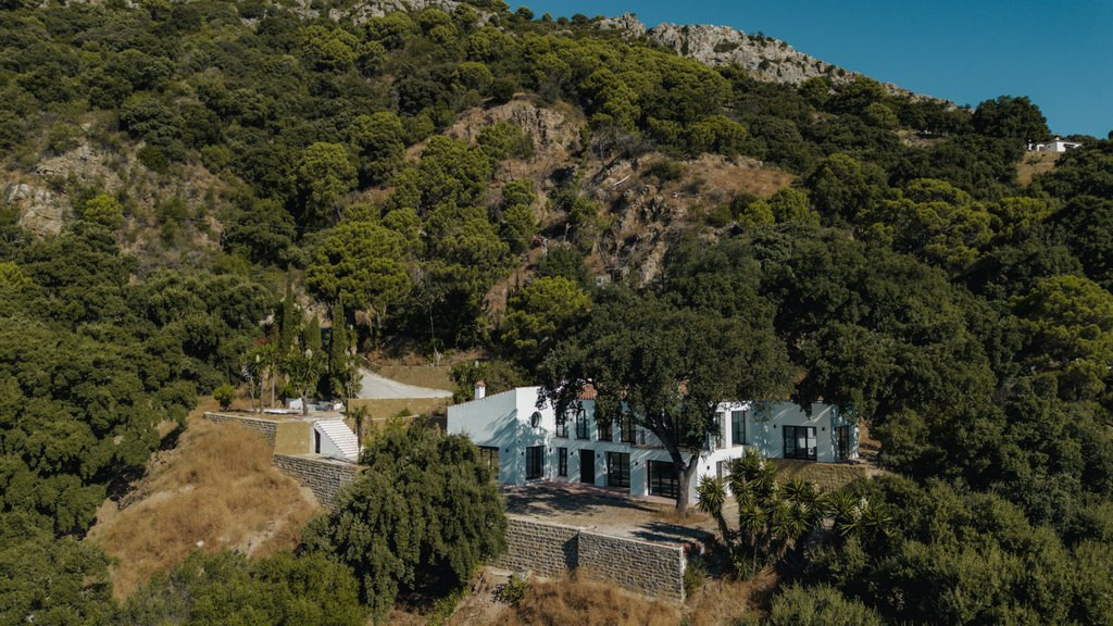 Te koop Finca - Cortijo Costa Del Sol Casares € 1.550.000,-