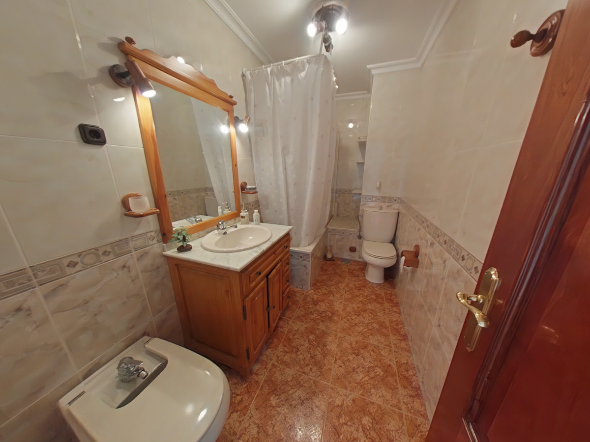 Te koop Middle Floor Apartment Costa Del Sol Málaga € 267.342,-