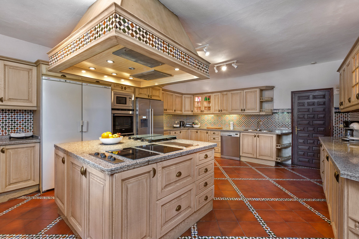 Te koop Vrijstaande Villa Costa Del Sol Benahavís € 5.450.000,-