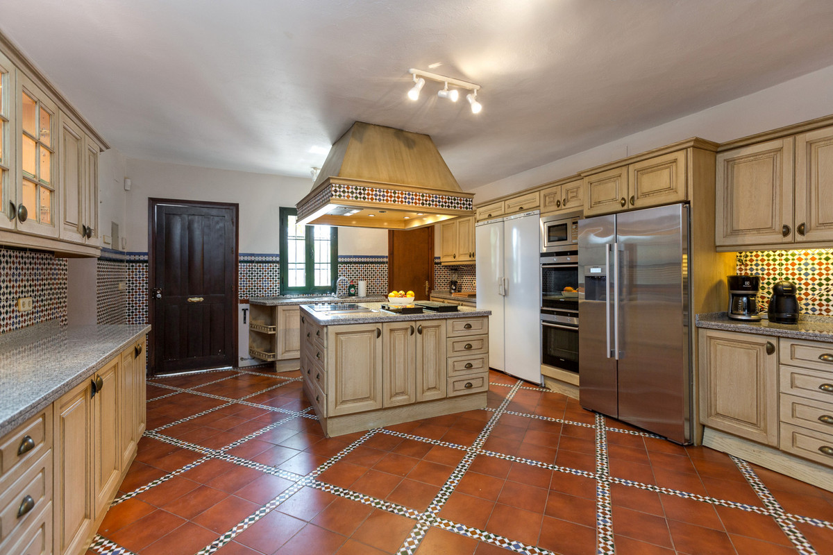 Te koop Vrijstaande Villa Costa Del Sol Benahavís € 5.450.000,-