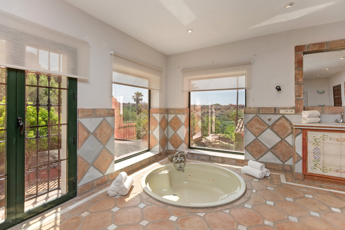Te koop Vrijstaande Villa Costa Del Sol Benahavís € 5.450.000,-