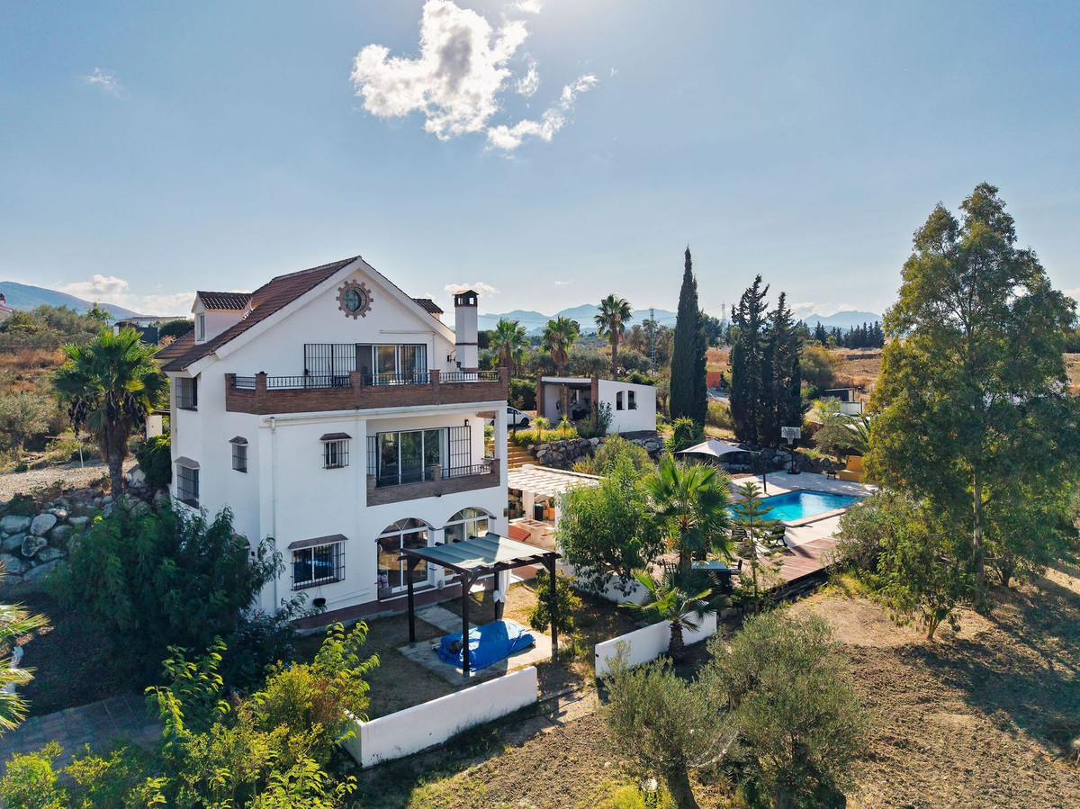 Te koop Vrijstaande Villa Costa Del Sol Alhaurín El Grande € 639.000,-