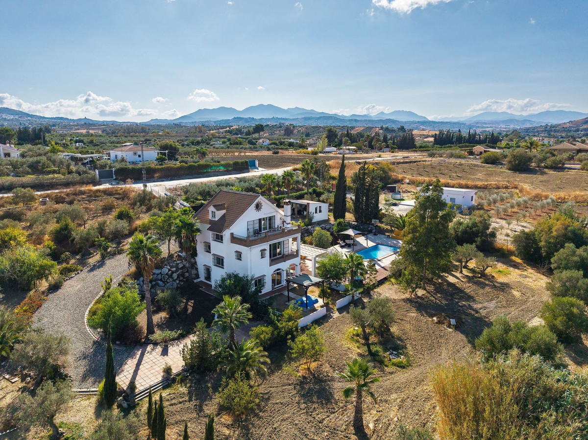 Te koop Vrijstaande Villa Costa Del Sol Alhaurín El Grande € 639.000,-