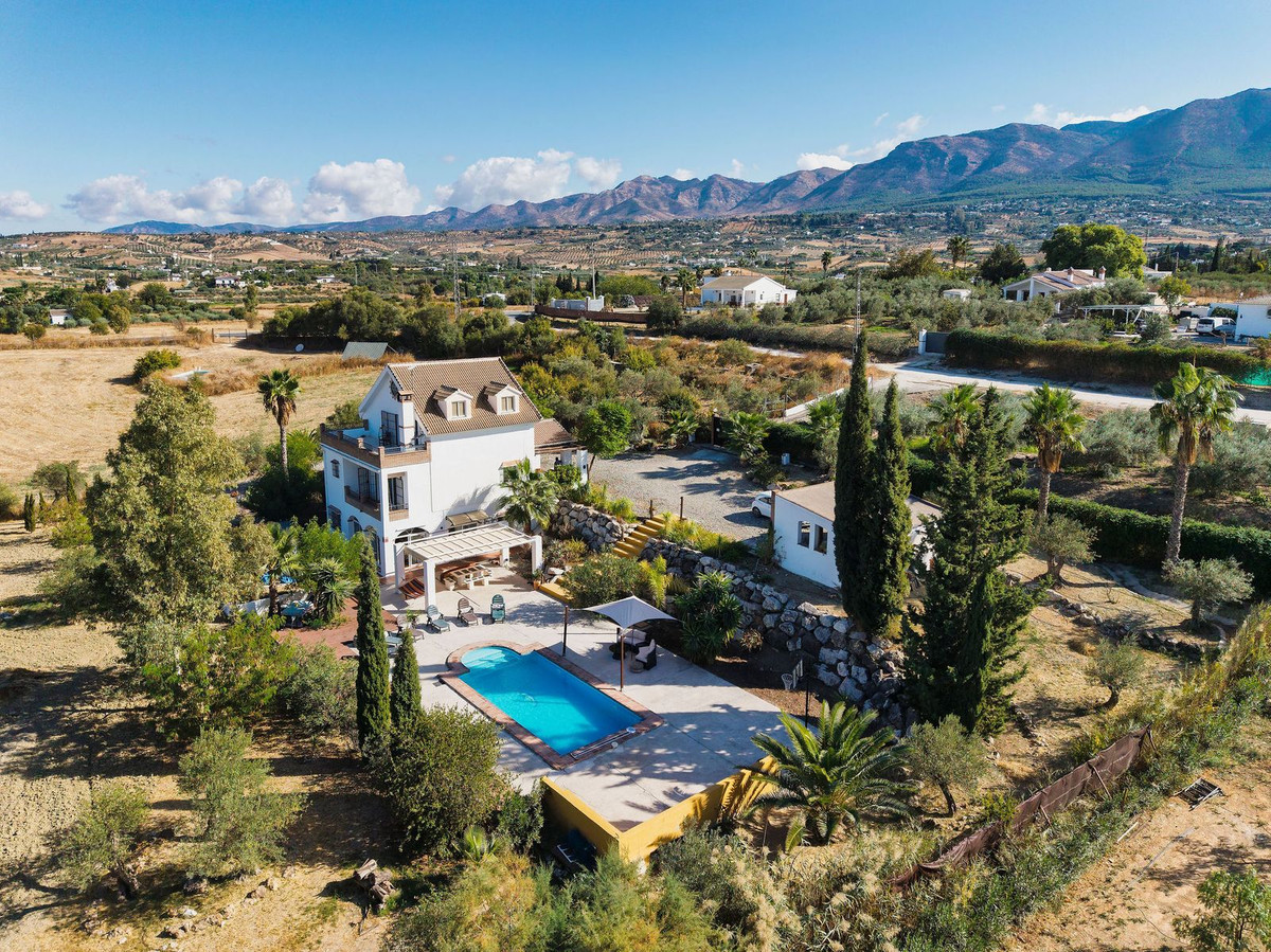 Te koop Vrijstaande Villa Costa Del Sol Alhaurín El Grande € 639.000,-