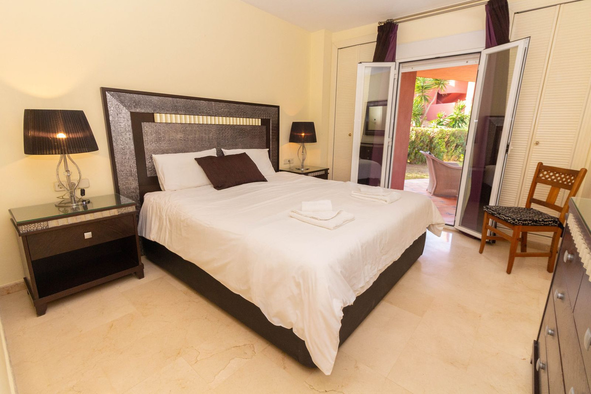 Te koop Gelijkvloers appartement Costa Del Sol Elviria € 725.000,-