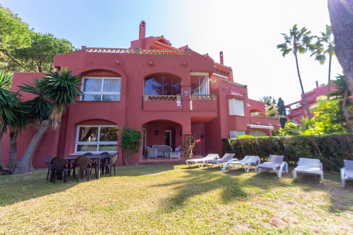 Te koop Gelijkvloers appartement Costa Del Sol Elviria € 725.000,-